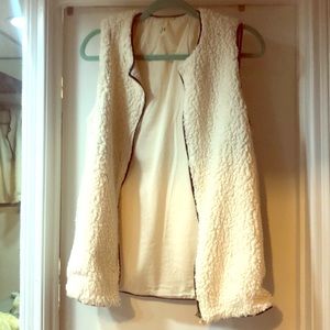 White vest!